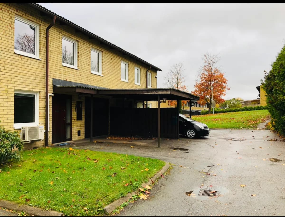 Radhus på Byvägen i Södertälje