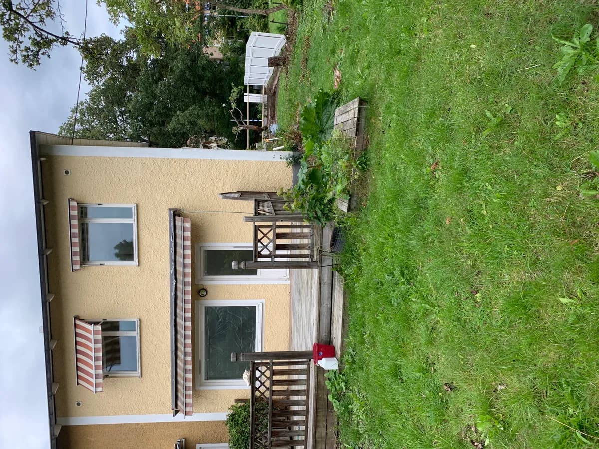 Radhus på Ekedalsvägen i Järfälla