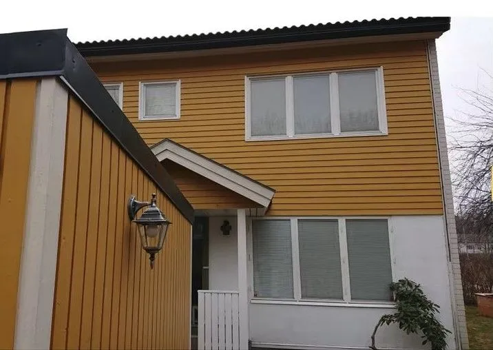 Radhus på Andebodavägen i Järfälla