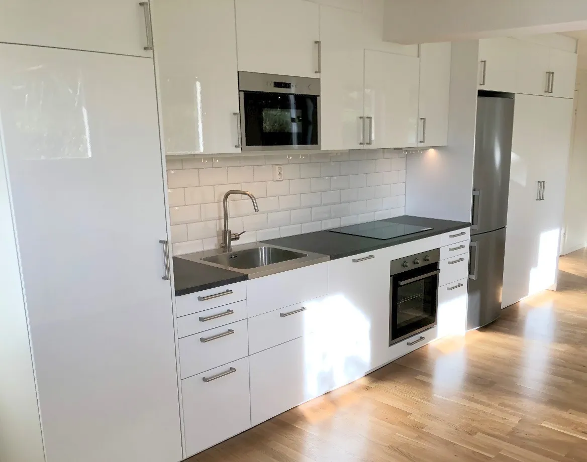 Hyreslägenhet på Lillsjövägen i Almunge