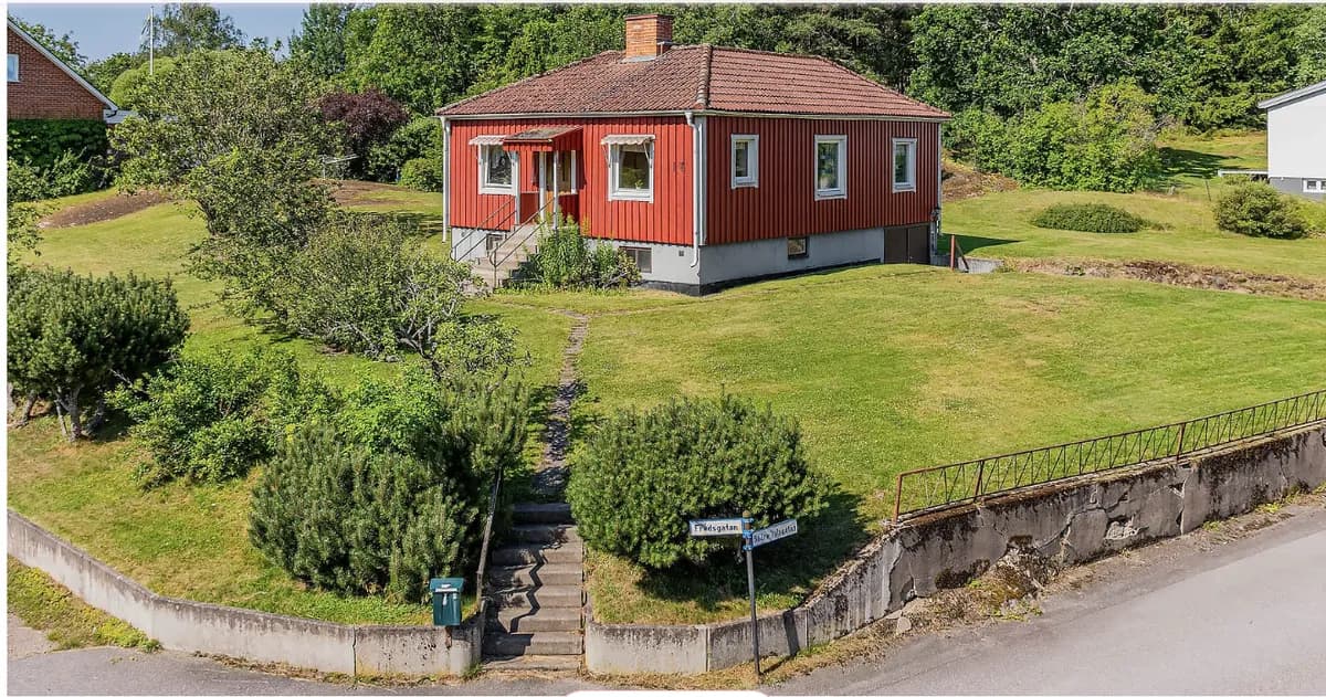 Hus på Fredsgatan i Hälleforsnäs