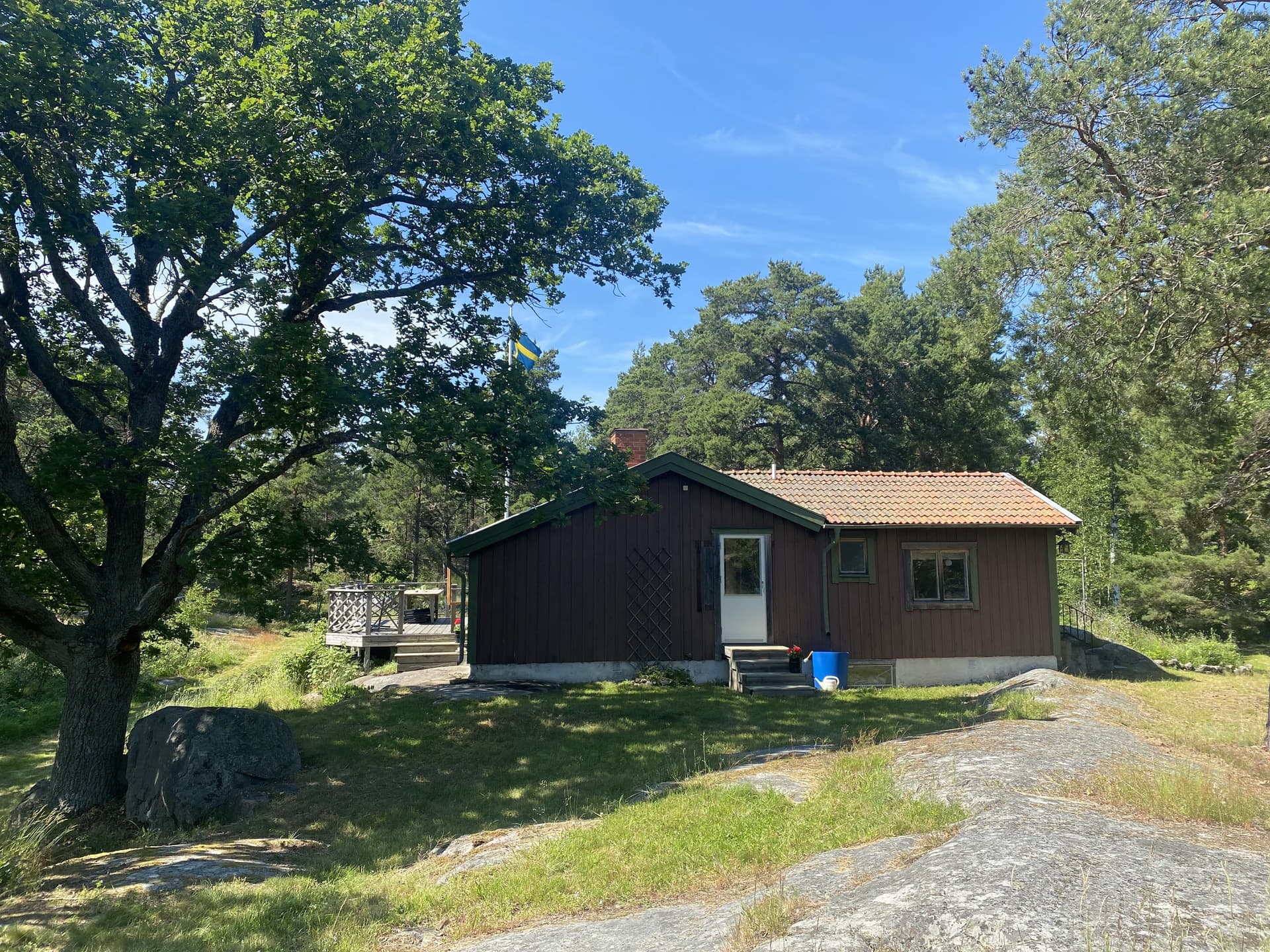 Stuga på Midsommarängen i Möja