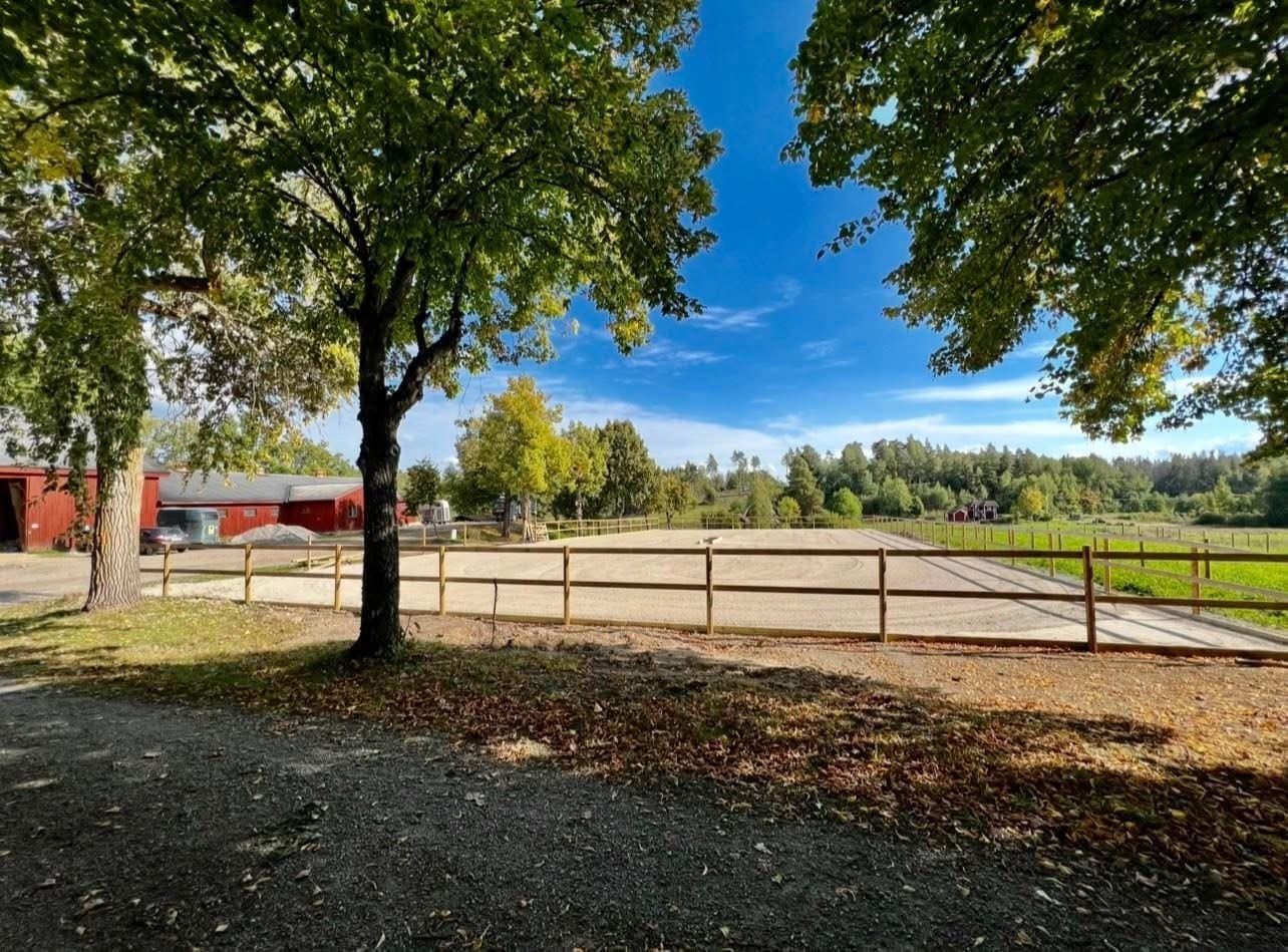 Hus på Veckelnsberg i Flen