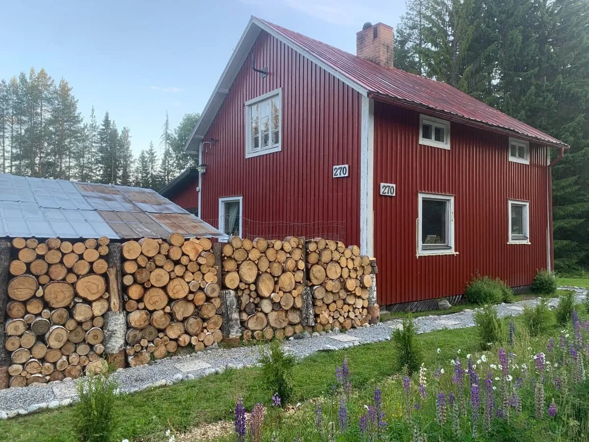 Hus på Söredsta i Backe