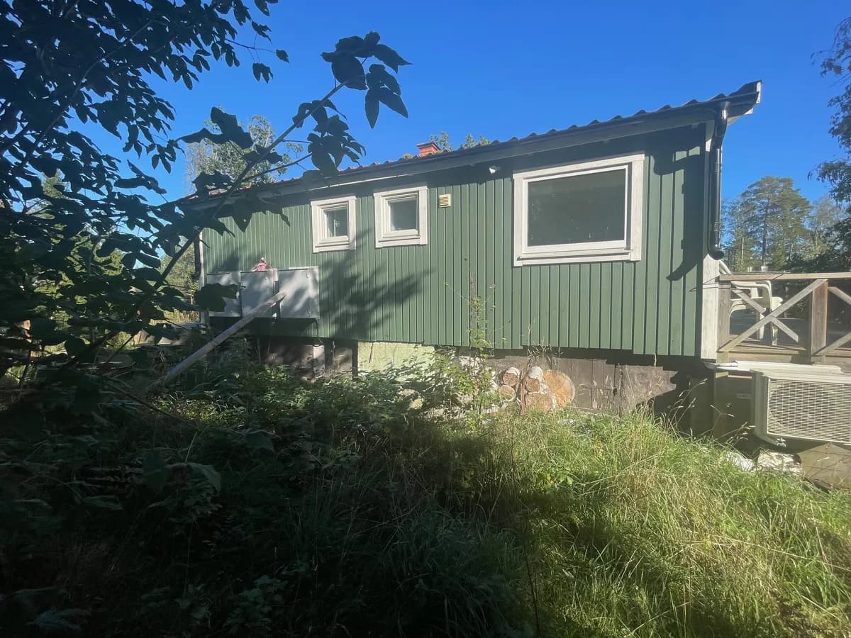 Stuga på Sigurdsvägen i Åkersberga