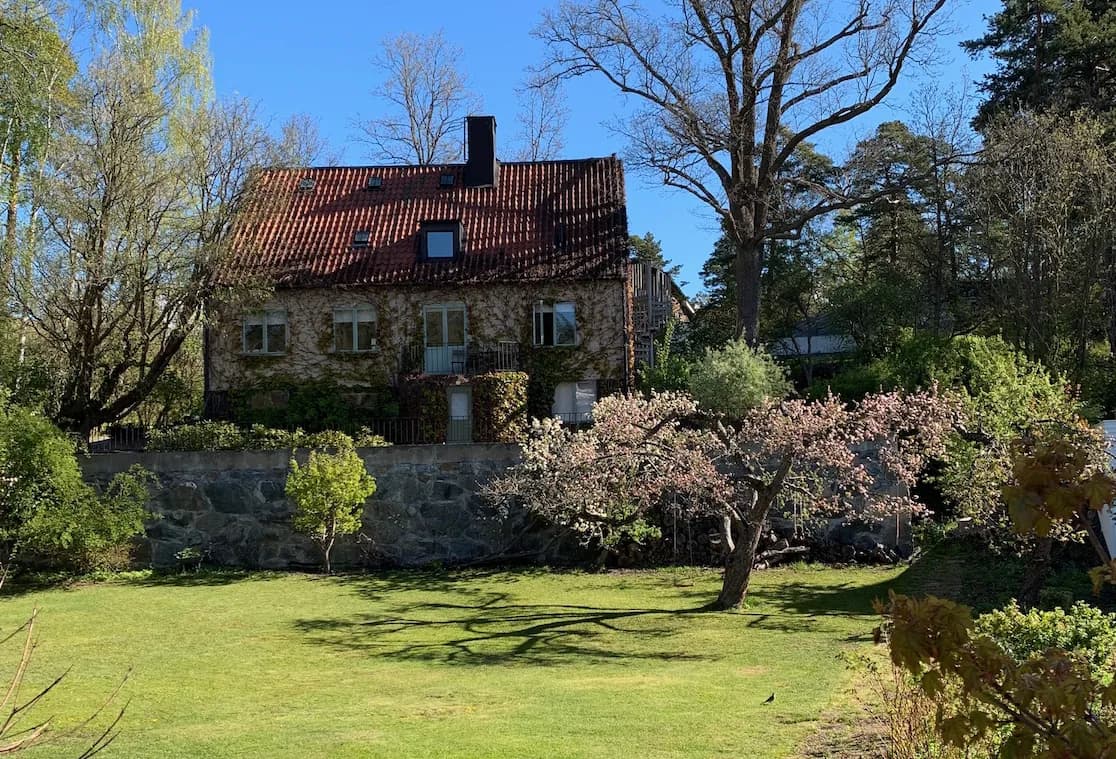 Lägenhet på Grävlingsbacken i Saltsjö-Duvnäs
