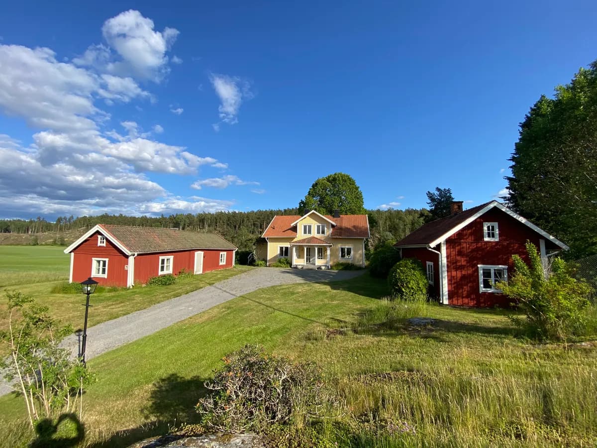 Hus på Byrsta i Grödinge
