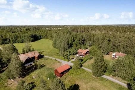 Hus på Östersjö Gård i Västra Näshulta