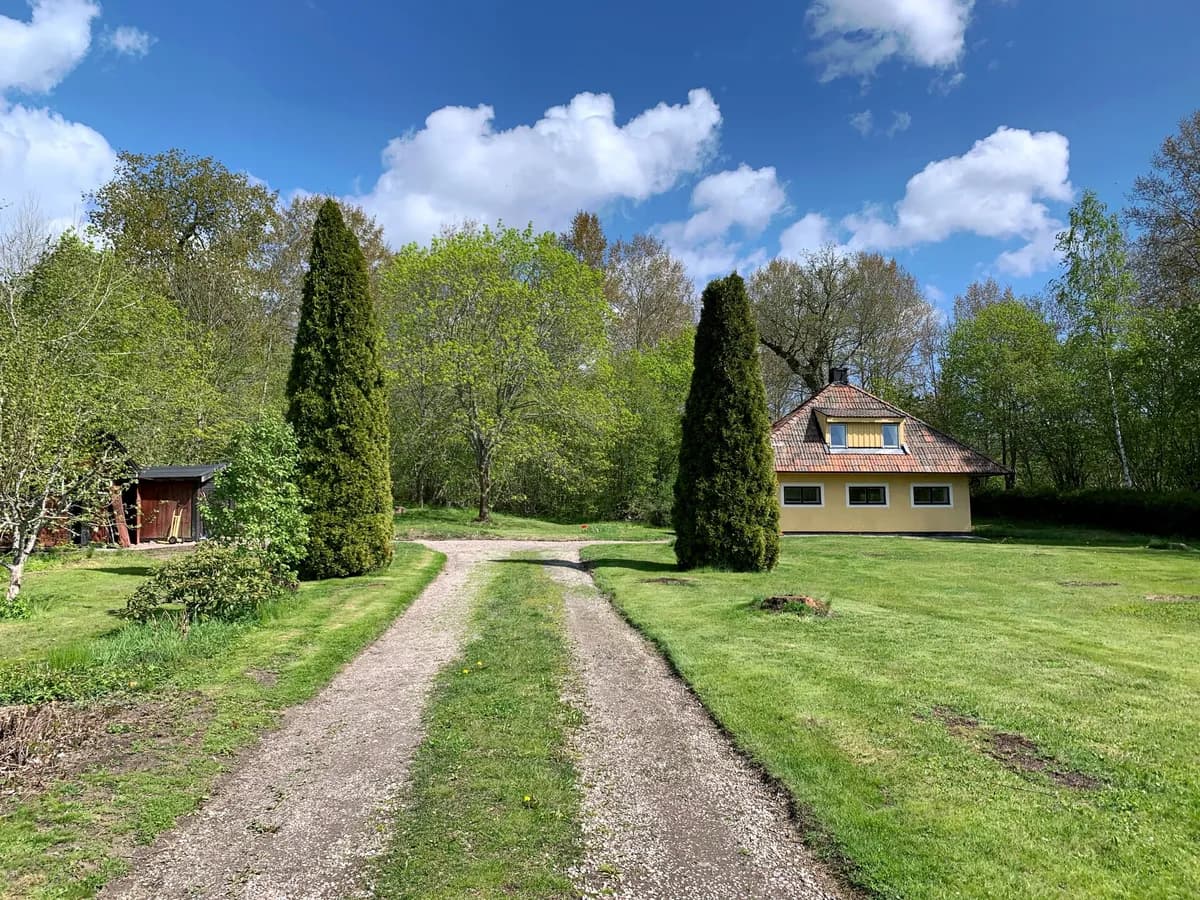 Hyresbostad på Bro i bro