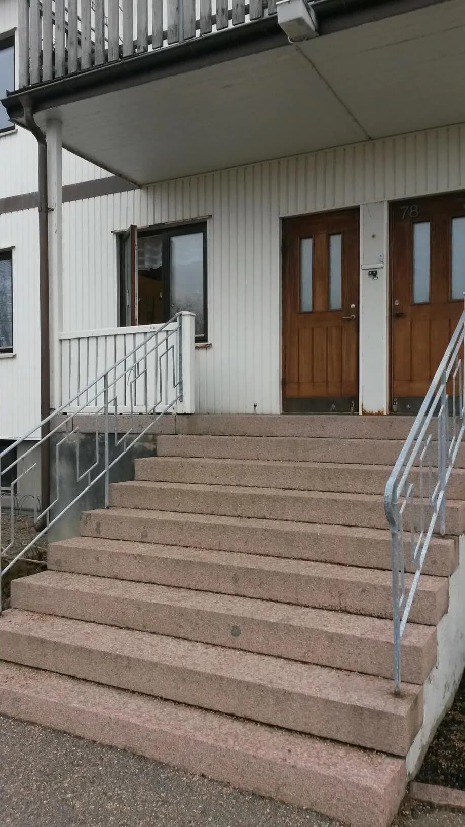 Hyreslägenhet på Hälleviksstrand i halleviksstrand