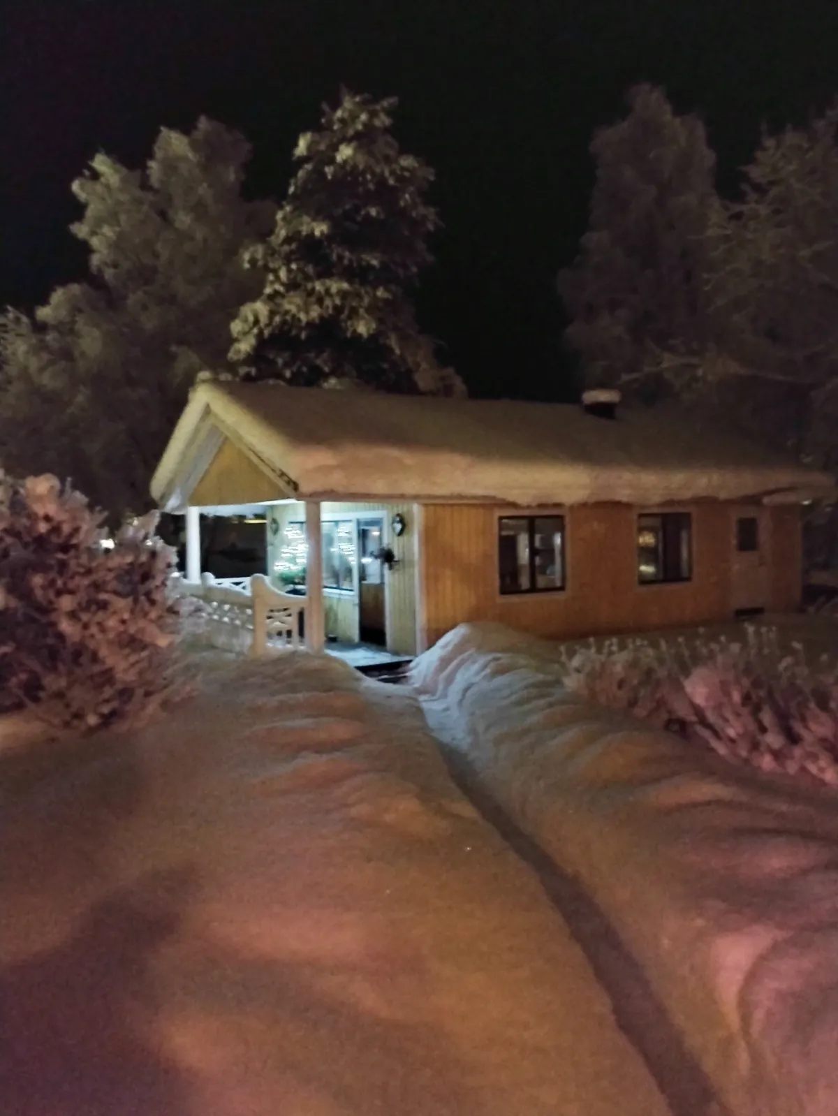 Stuga på Ripvägen i Juoksengi