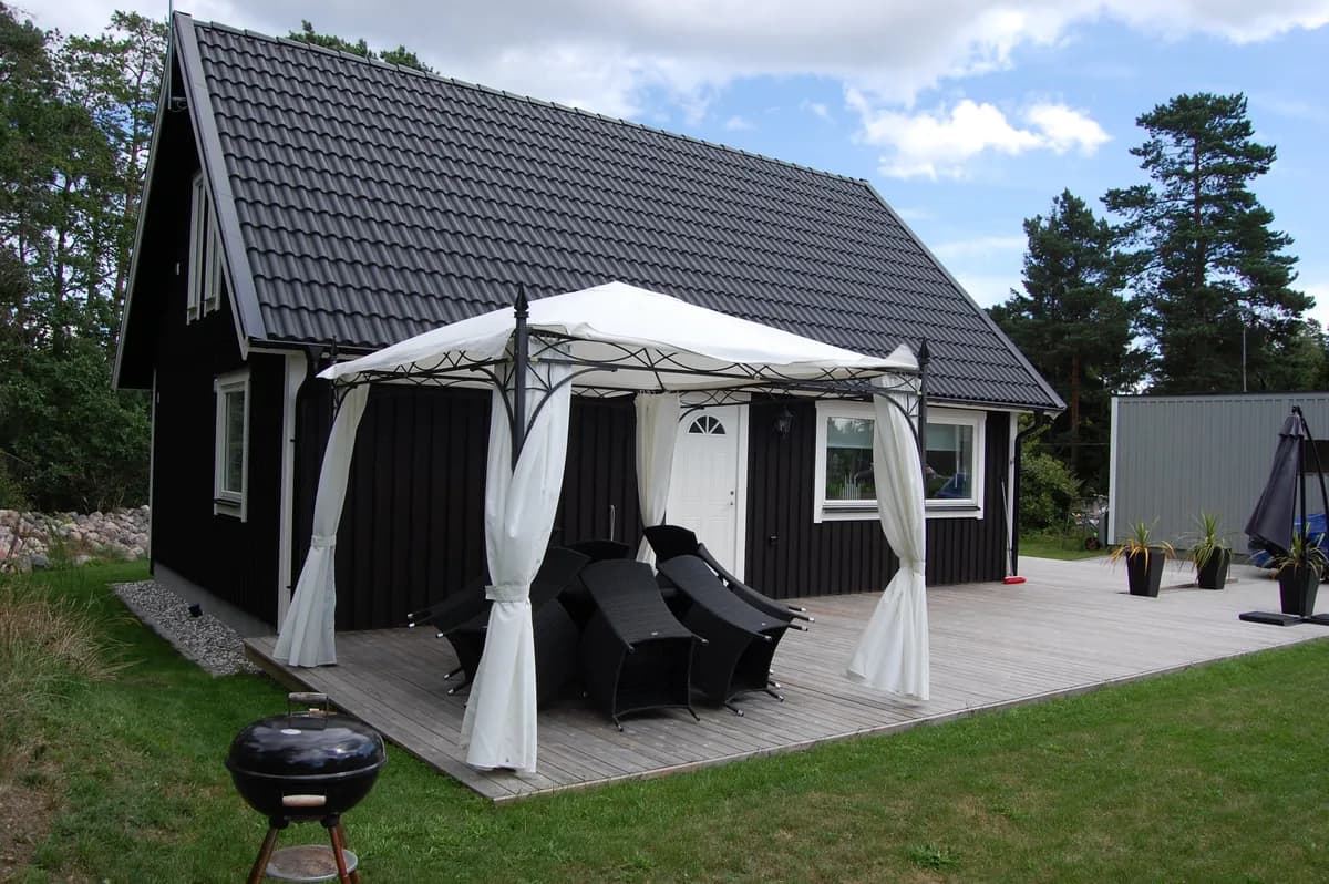 Hus på Södra Dragsviken i Rockneby