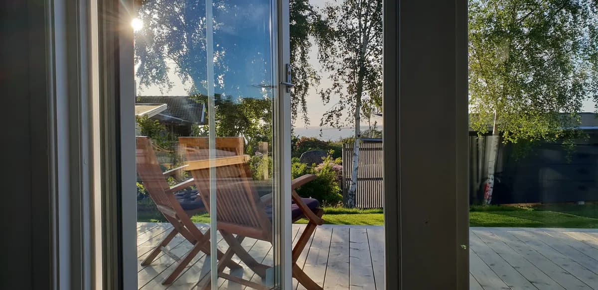Stuga på Julles väg i med fantastisk havsutsikt