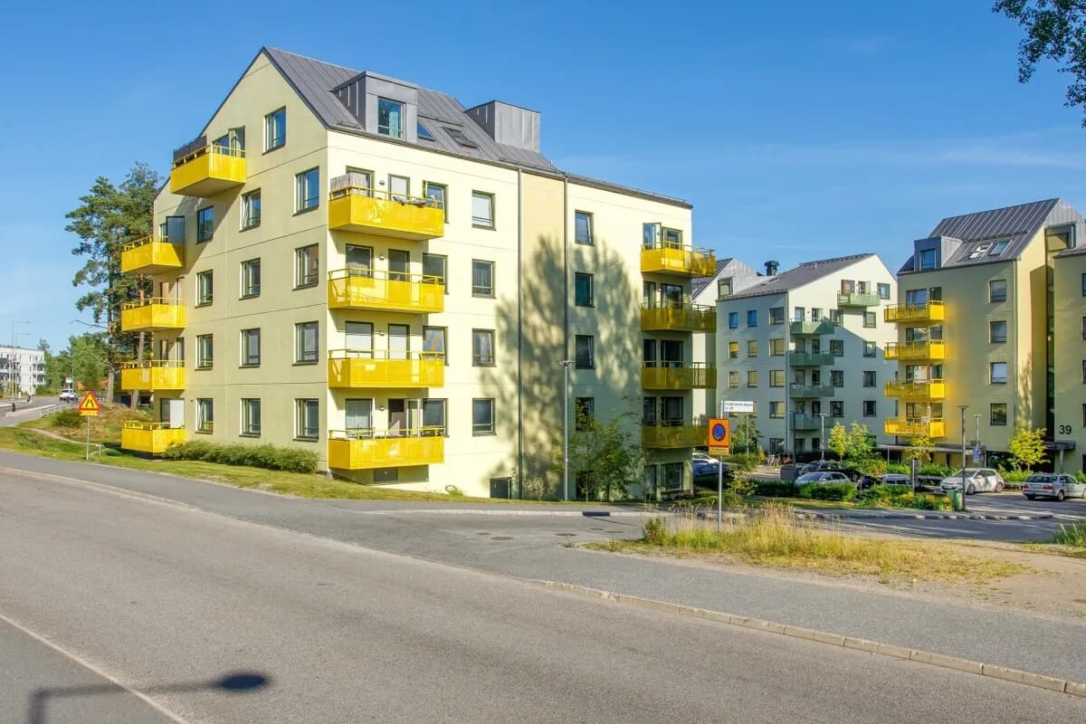 Lägenhet på Småbrukets backe 33 i Huddinge