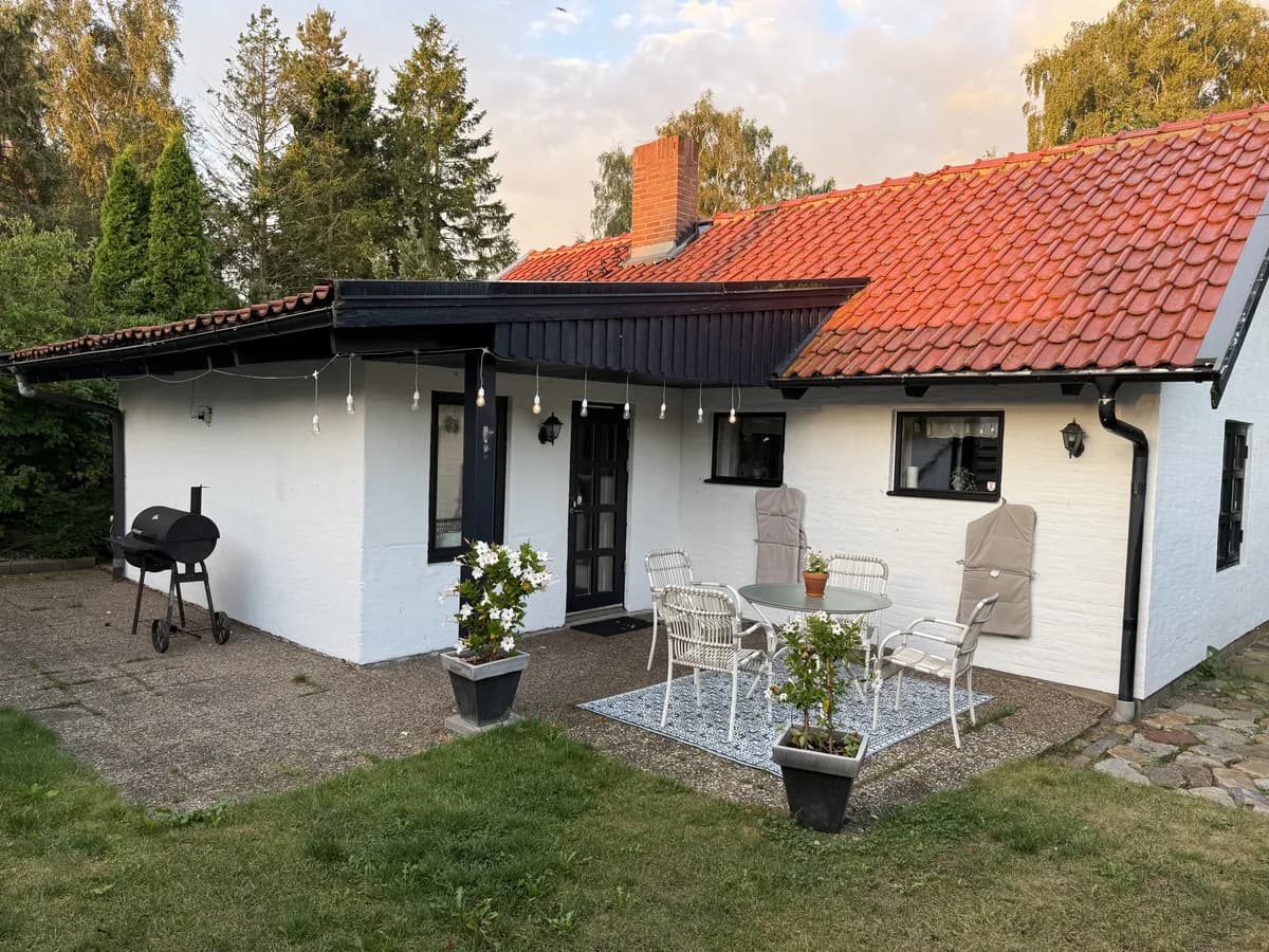 Stuga på Norra Infartsvägen i Simrishamn