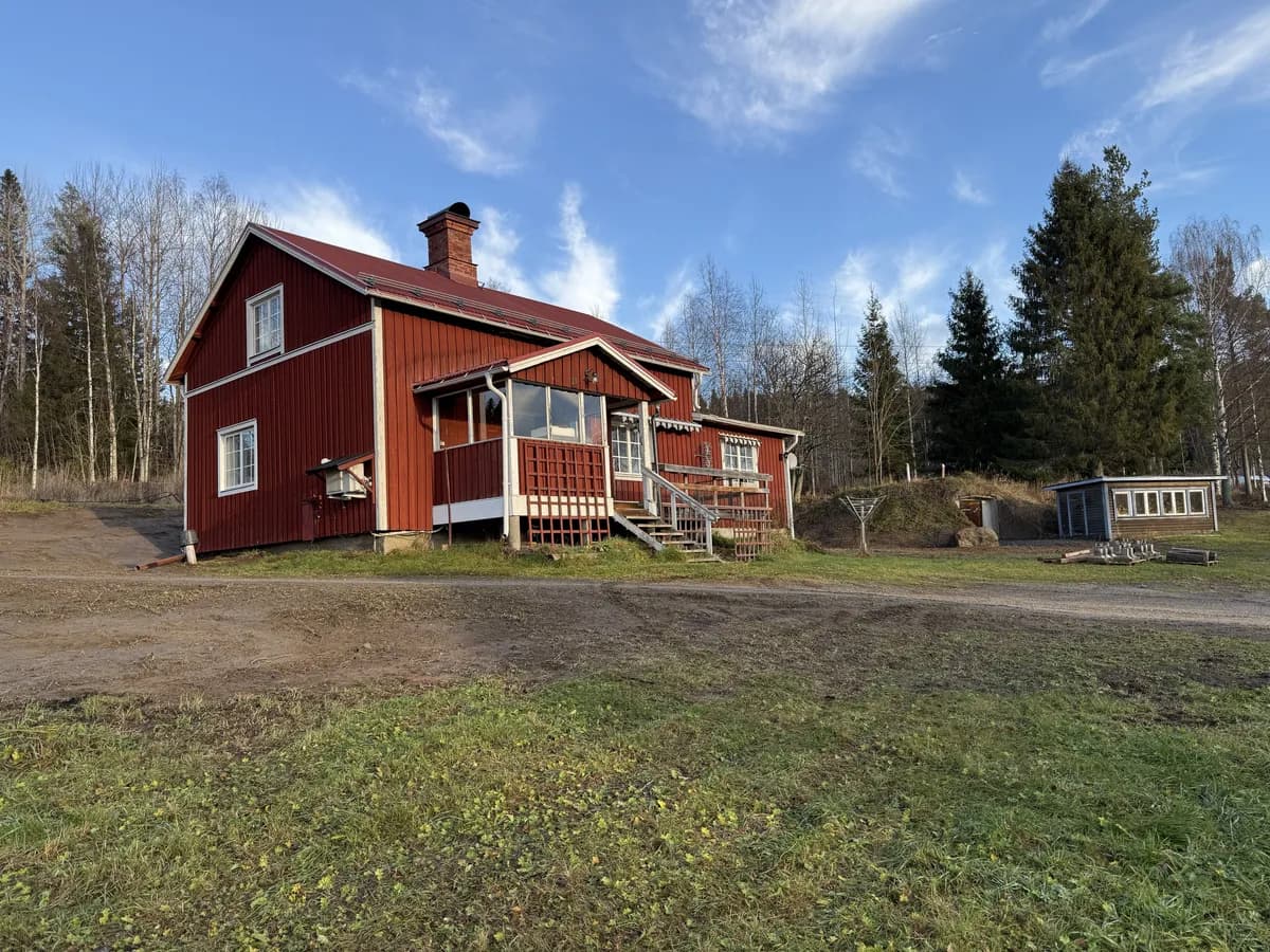 Hus på Bryggtjärn i Kovland