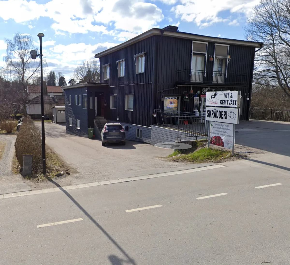 Hus på Sollentunavägen i Sollentuna