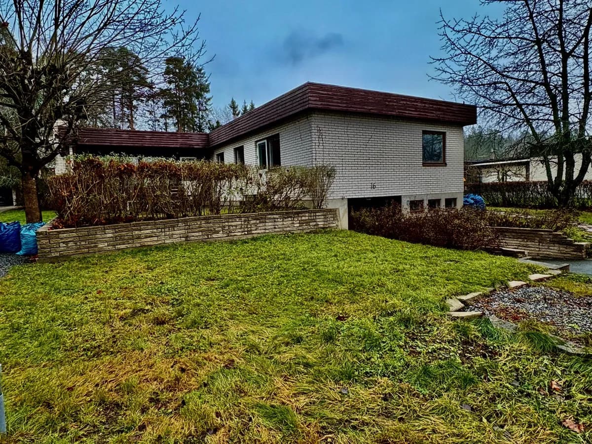 Hus på Lindhovsvägen i Tumba