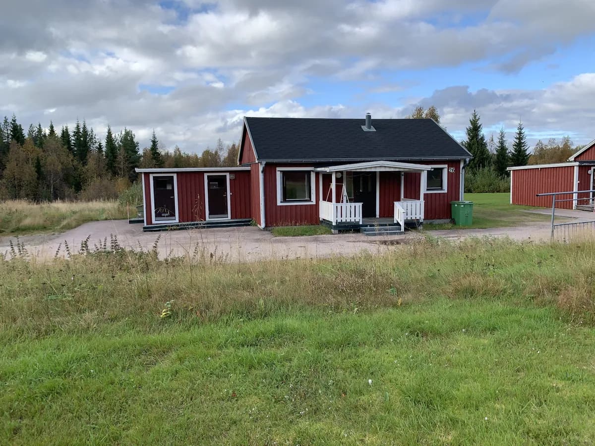 Hus på Nattavaaravägen i Nattavaaraby