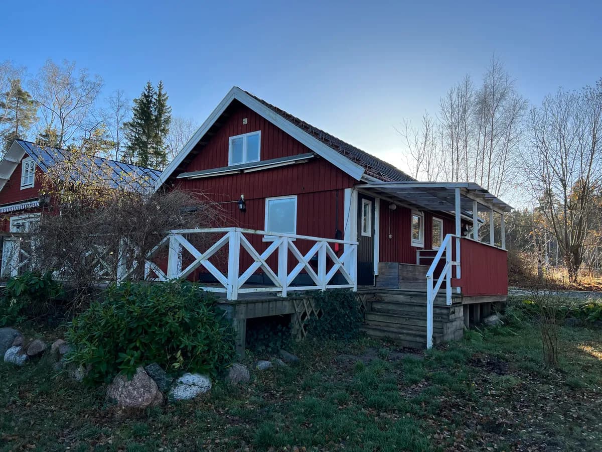 Hus på Tynningövägen i Tynningö