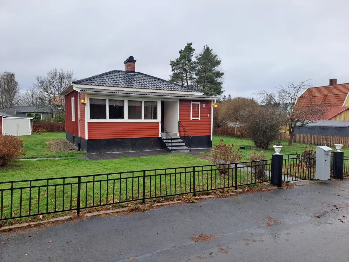 Hus på Lokstallsgatan i Degerfors