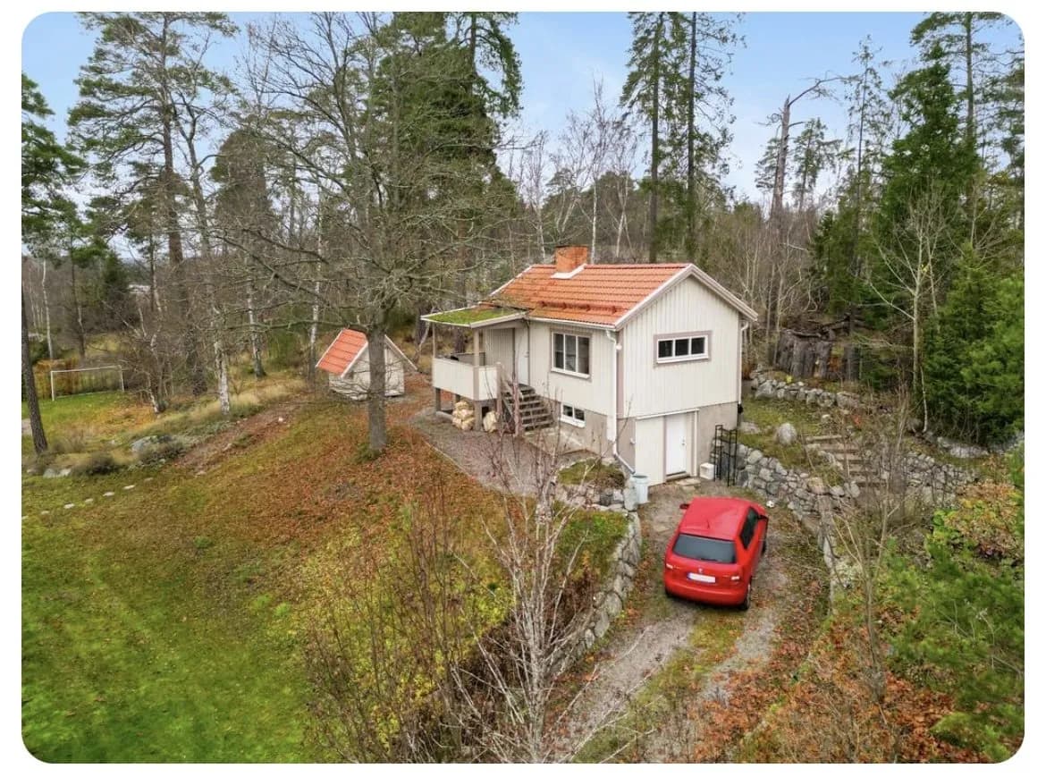 Hus på Björnstiernas väg i Järfälla