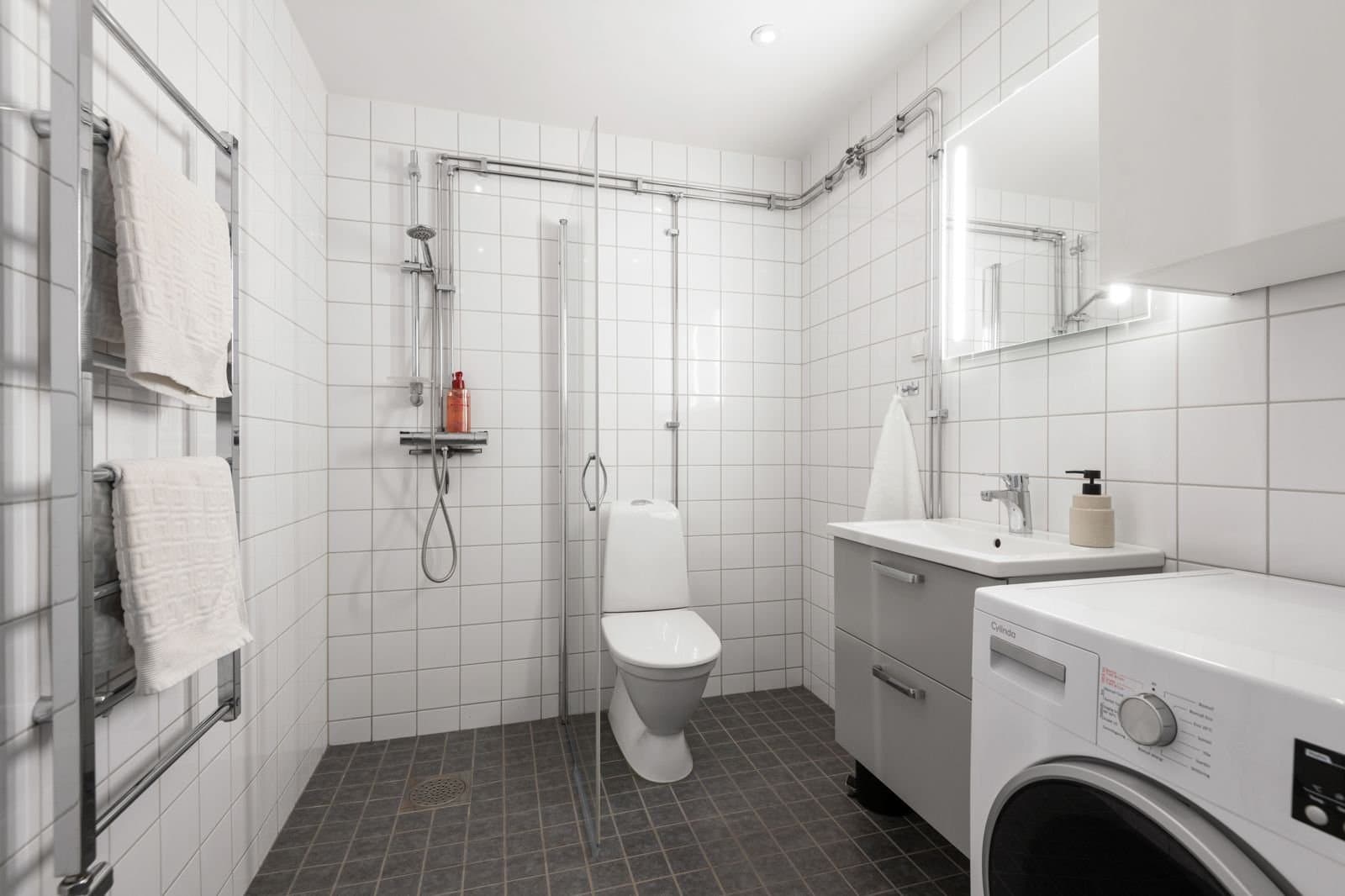 Hyreslägenhet på Hässelby i hasselby