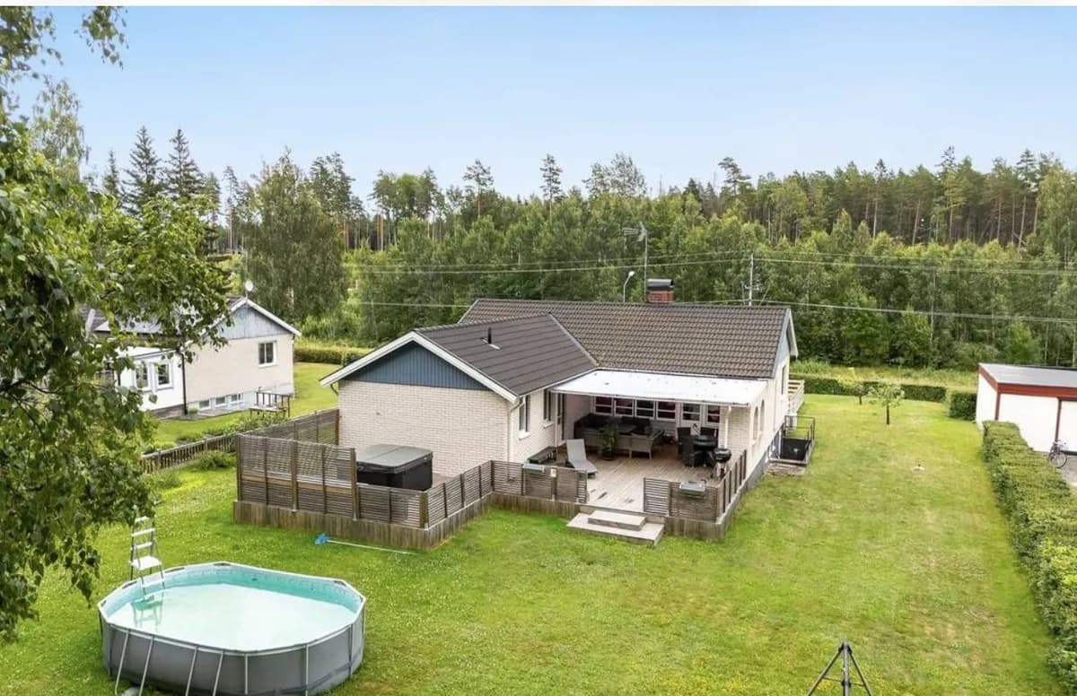 Hus på Byringevägen i Hållsta