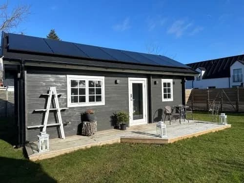 Stuga på Sanderovägen i Höllviken