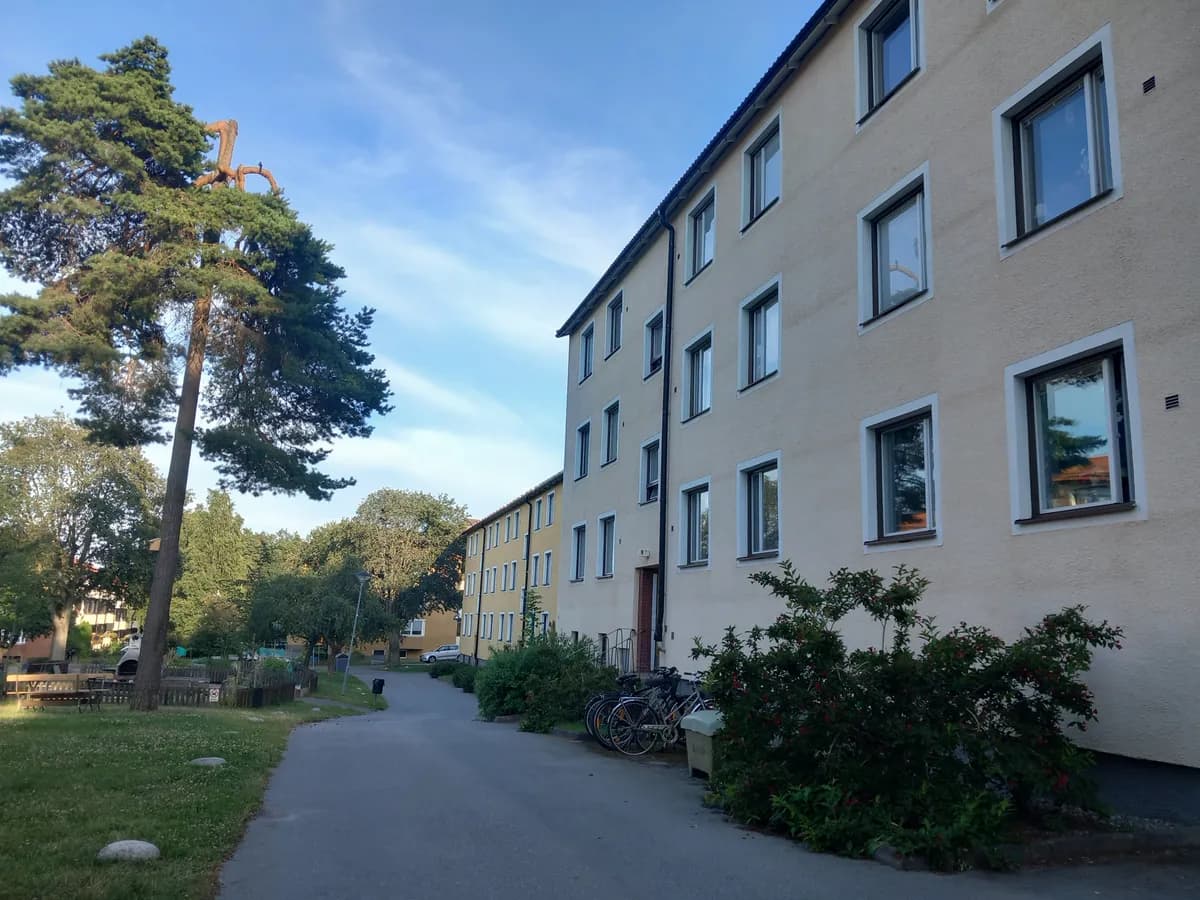 Hyreslägenhet på Hässelby i hasselby