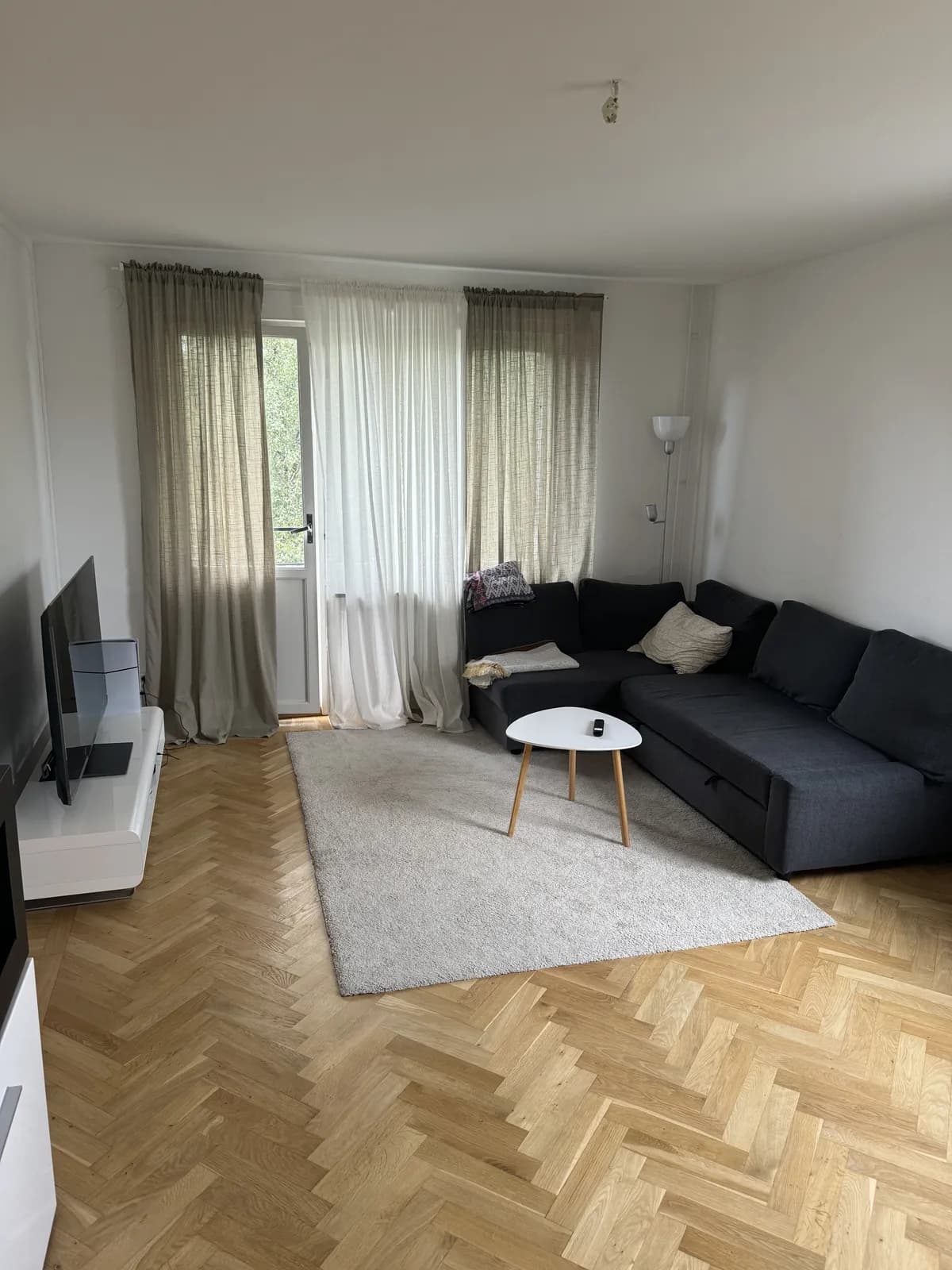 Hyreslägenhet på Hässelby i hasselby